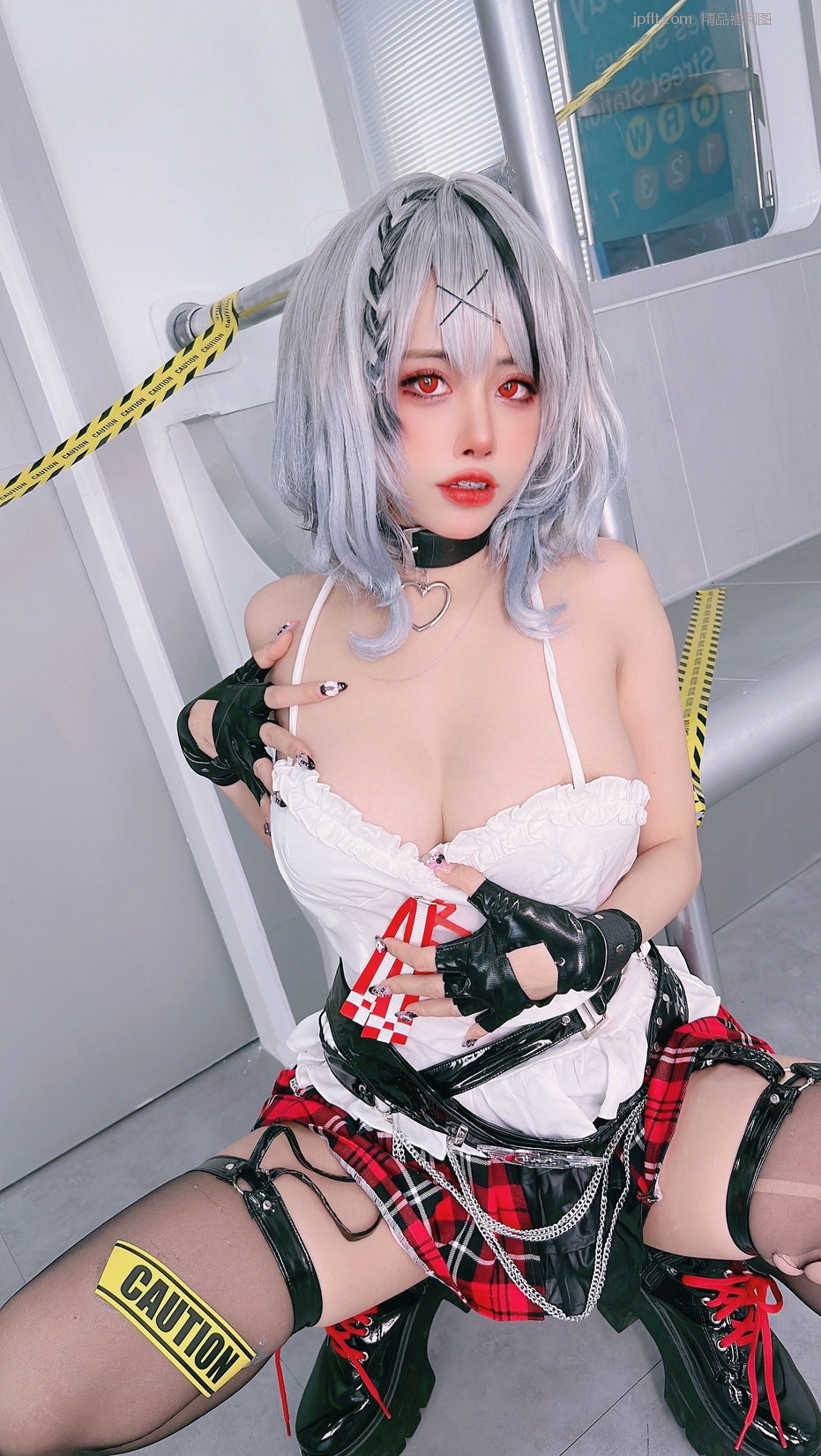 Ӷװʽװȹ [ձCoser Chloe akamata ByoruӰ P.17